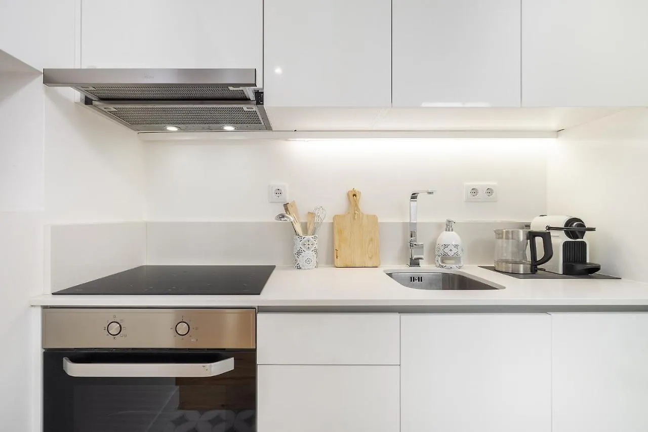 Whome Chic 1-Bed W/ Patio Perfect To Explore Lisboa البرتغال